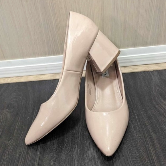 Steve Madden nude block heel - Picture 1 of 5